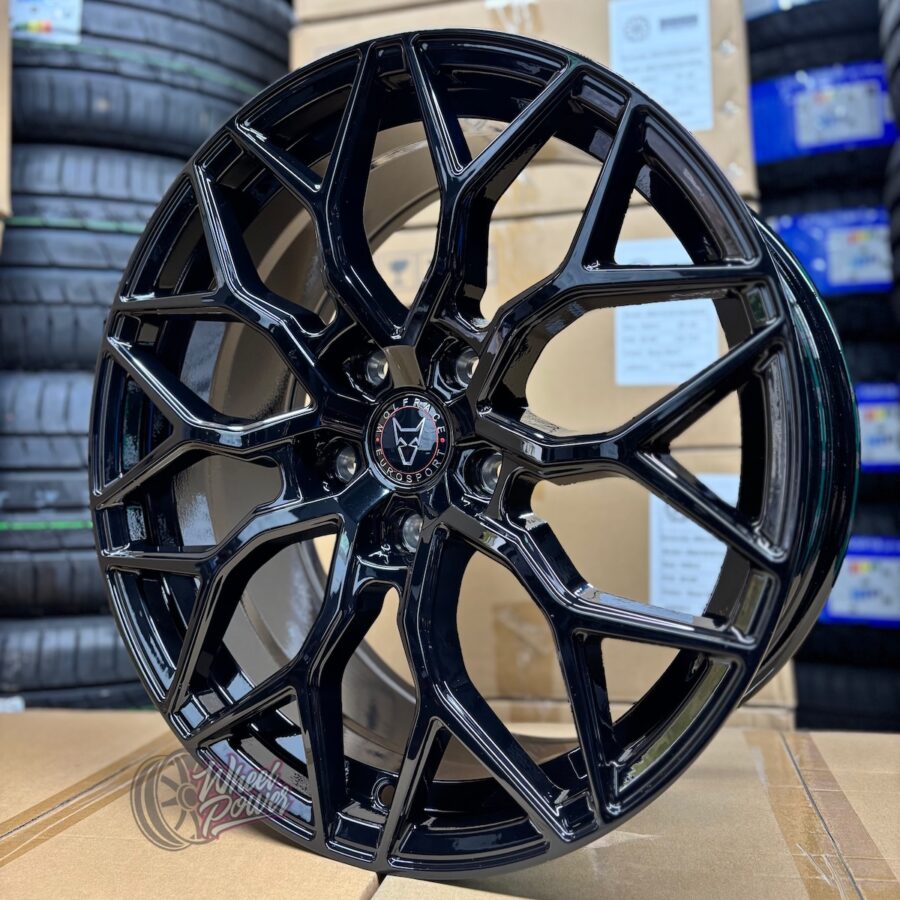 URRE5120 2 Wolfrace Urban Racer Road Edition Gloss Black 8x18" 5x120 BMW 1 & 2 Series