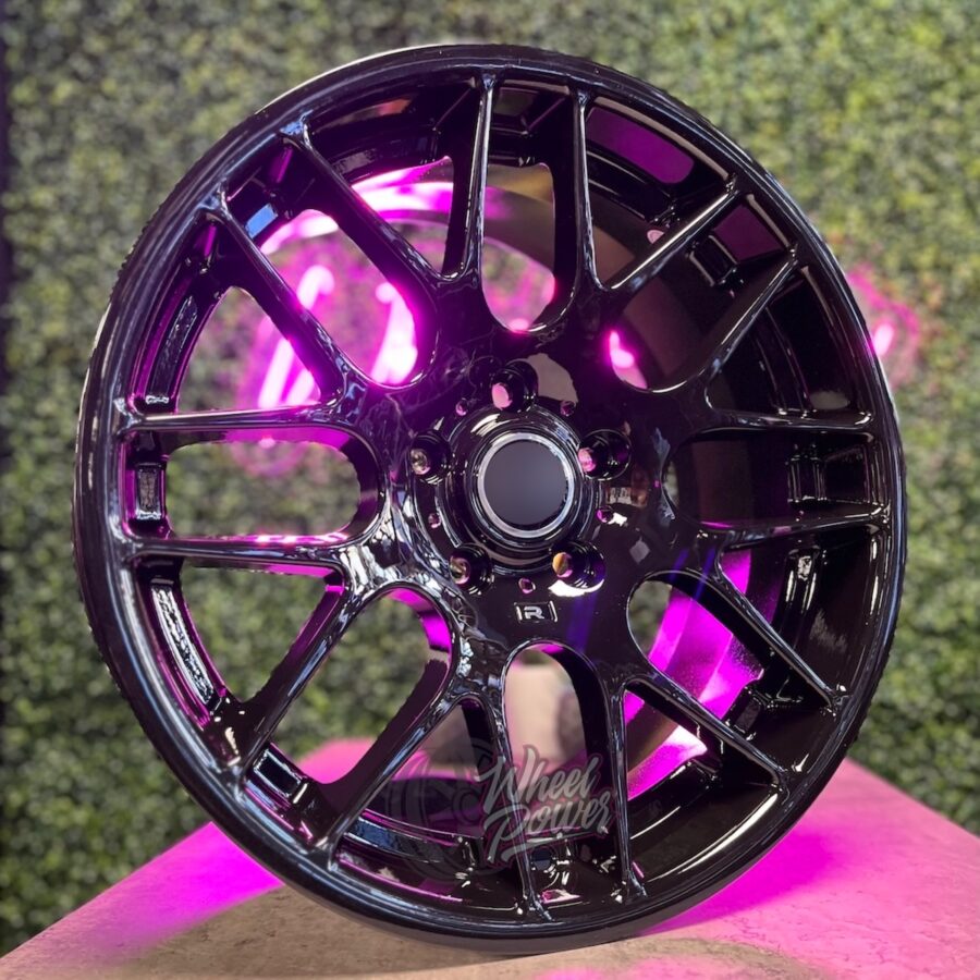 Fox DTM Black 8x18" & 8.5x18" 5x120 BMW