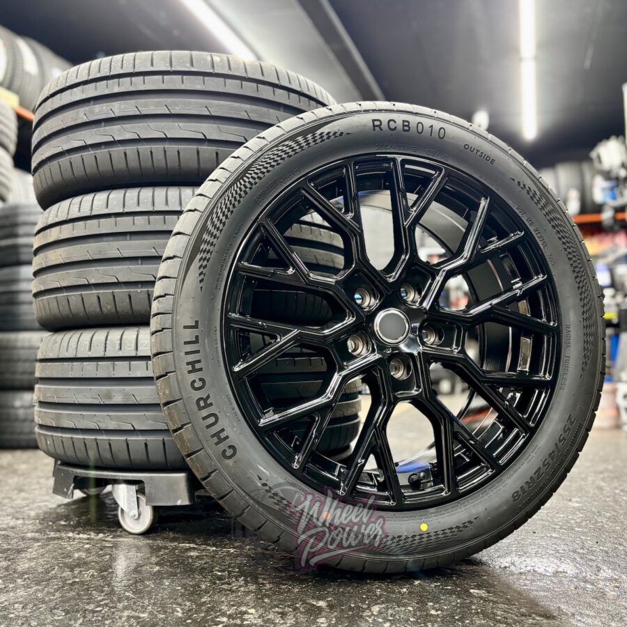 TUX5120TYRES 2 Gloss Black 18" 5x120 Tyre Package - VW Transporter T5 - T6.1