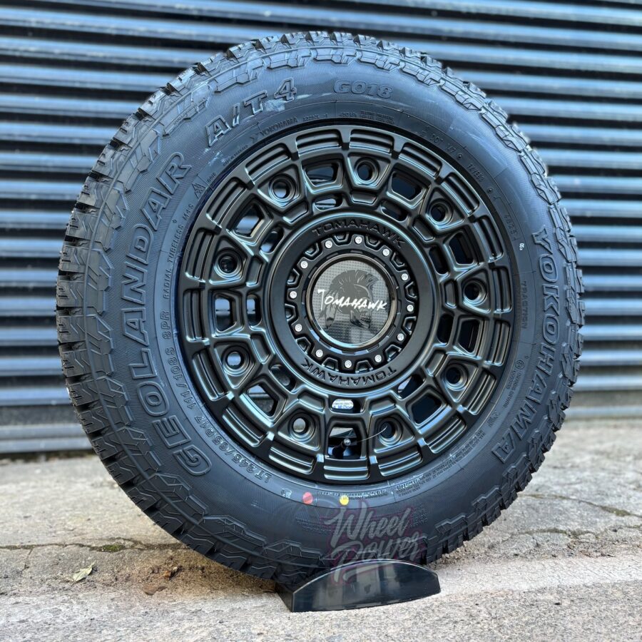 YAKAMAMBG018 Tomahawk Yakama Matt Black 17" 5x120 Yokohama A/T4 Tyre Package - VW Transporter T5 - T6.1