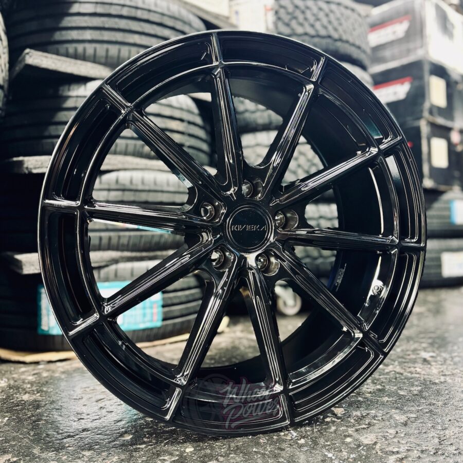 RF21 1 Riviera RF21 Gloss Black 8.5x19" 5x112 (Clearance)