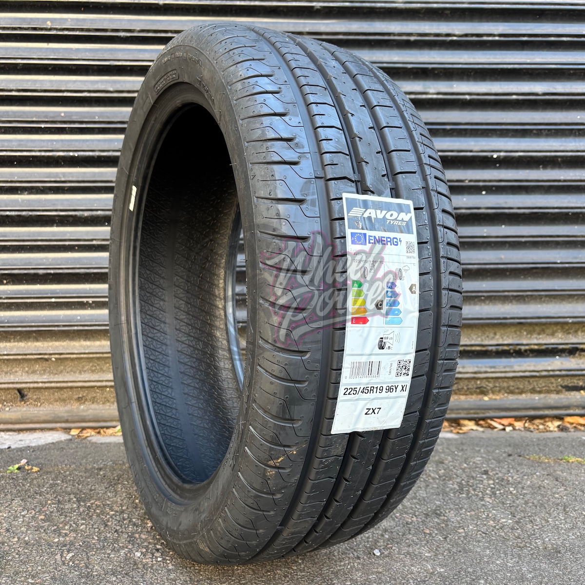 225/45R19 96Y XL Avon ZX7 Tyre Fitted – Wheel Power Devon