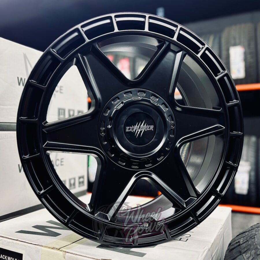 Wolf3 Wolfrace Wolf 3 Black 17" 5x120 - VW Transporter T5-T6.1 & Amarok